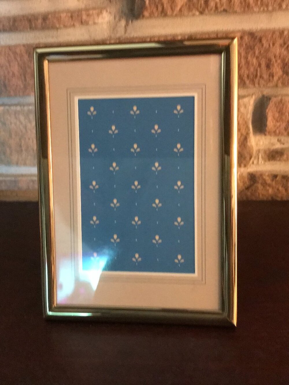 AVON DECORATIVE BRASS PHOTO FRAME